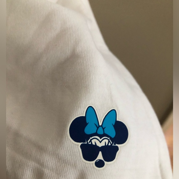 NWT  DISNEY White Sleeveless Knit Dress w/ MINNIE MOUSE in Sunglasses  SZ M $40 - Picture 2 of 4